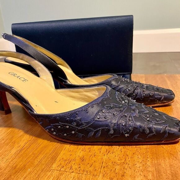 Grace Navy Sequined Slingback Shoes Size 8B - Picture 4 of 7